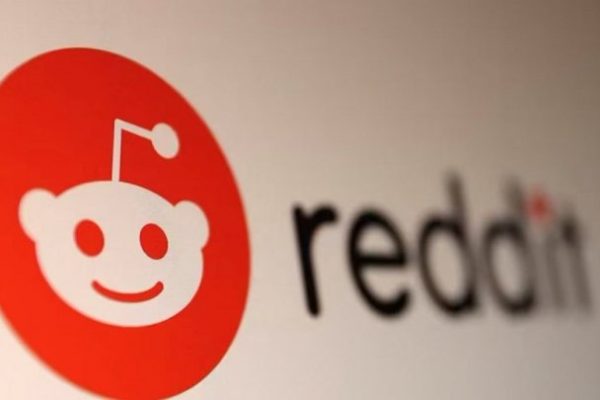 Reddit punterà sull'AI per migliorare la ricerca: l'obiettivo è battere Google e i chatbot
