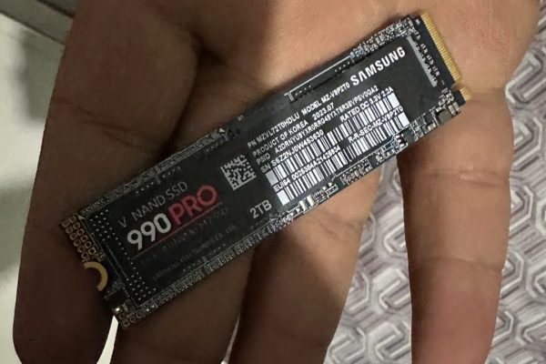 SSD Samsung contraffatto, ma Windows e CrystalDiskMark lo riconoscono come originale