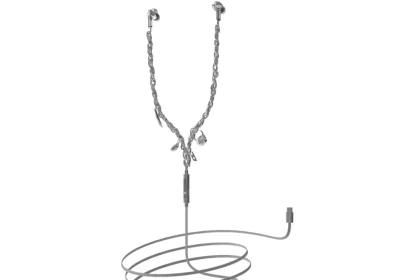 Gli auricolari Diesel metallici con stile industriale e ciondoli