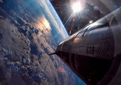 SpaceX acquisisce xAI: integrazione tra spazio e intelligenza artificiale