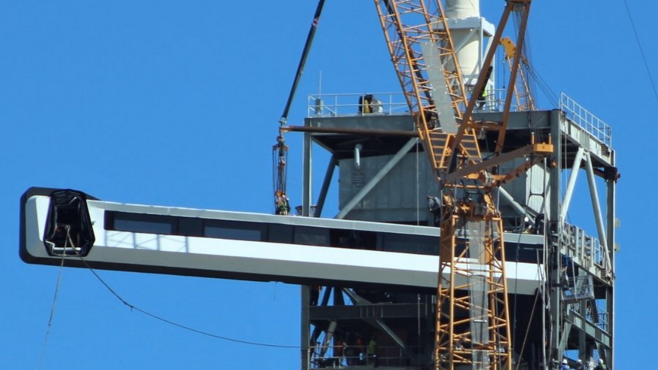 SpaceX sta per rimuovere il braccio di accesso dell'equipaggio dal pad LC-39A, i lanci di Crew Dragon sono spostati all'SLC-40