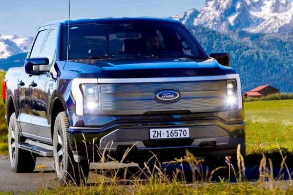 Un piccolo bug, oltre 4 milioni di veicoli richiamati: il caso Ford accende i riflettori sulle auto moderne