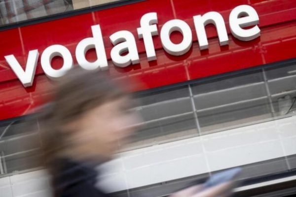 Vodafone è la rete mobile più veloce d'Italia: battuti tutti i rivali, il 5G raggiunge 201 Mbps in download
