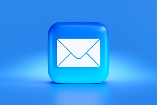 Aggiungere un’email su iPhone in pochi passi