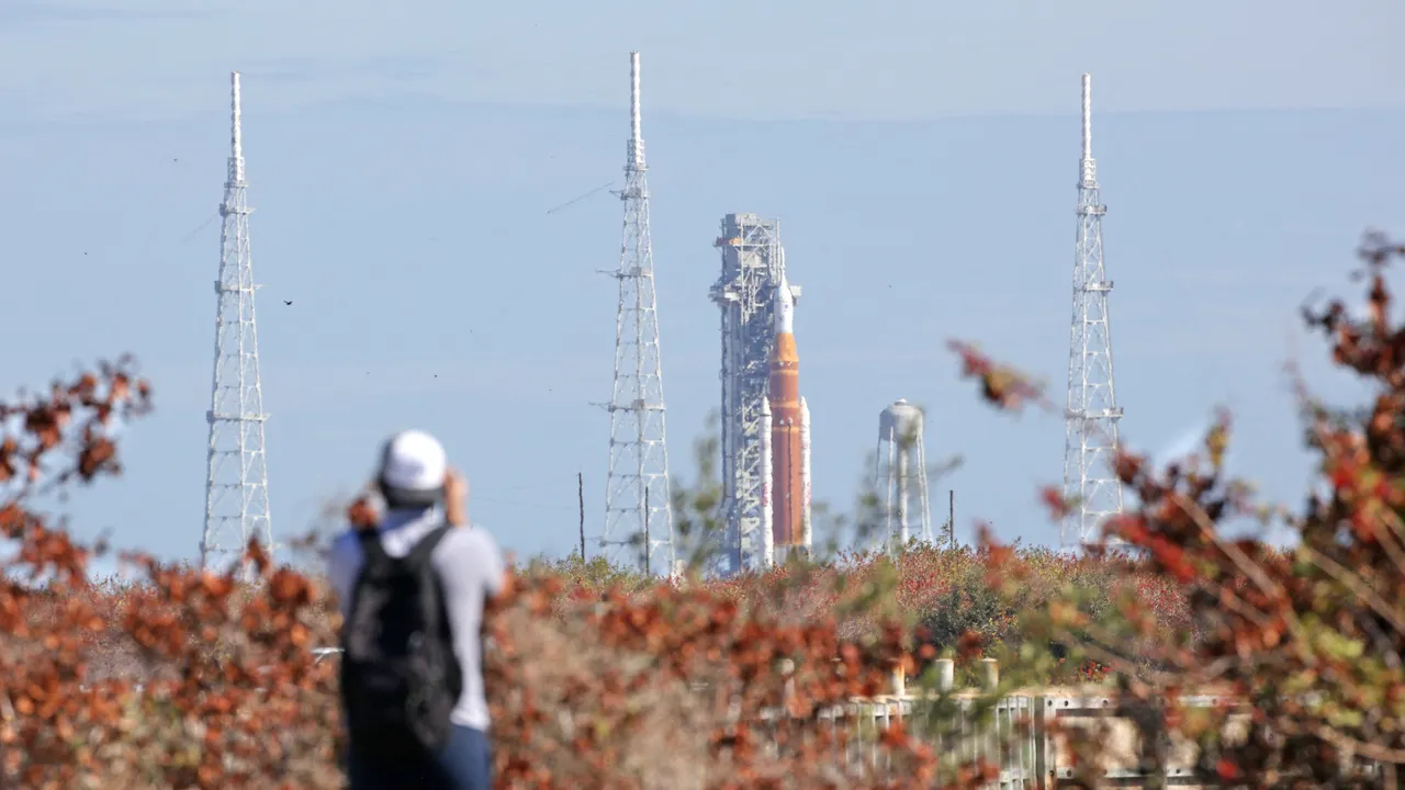 Artemis 2, perché la Nasa ha rinviato la missione per l’ennesima volta e quando è previsto il nuovo lancio