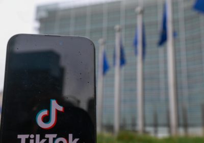 Ue: ‘TikTok viola le regole digitali, il design crea dipendenza’. La replica: ‘Valutazione falsa e infondata’ – Web & Social