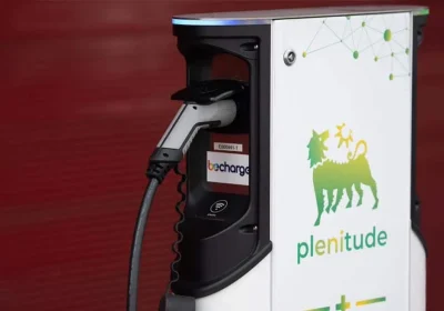 Colonnine elettriche, che cosa cambia con i nuovi obblighi Ue su potenza, pagamenti e prezzi