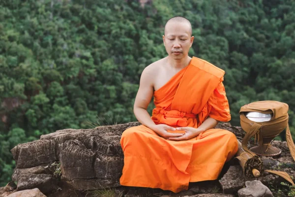 La meditazione non “spegne” affatto il cervello, come dimostrano i monaci buddisti