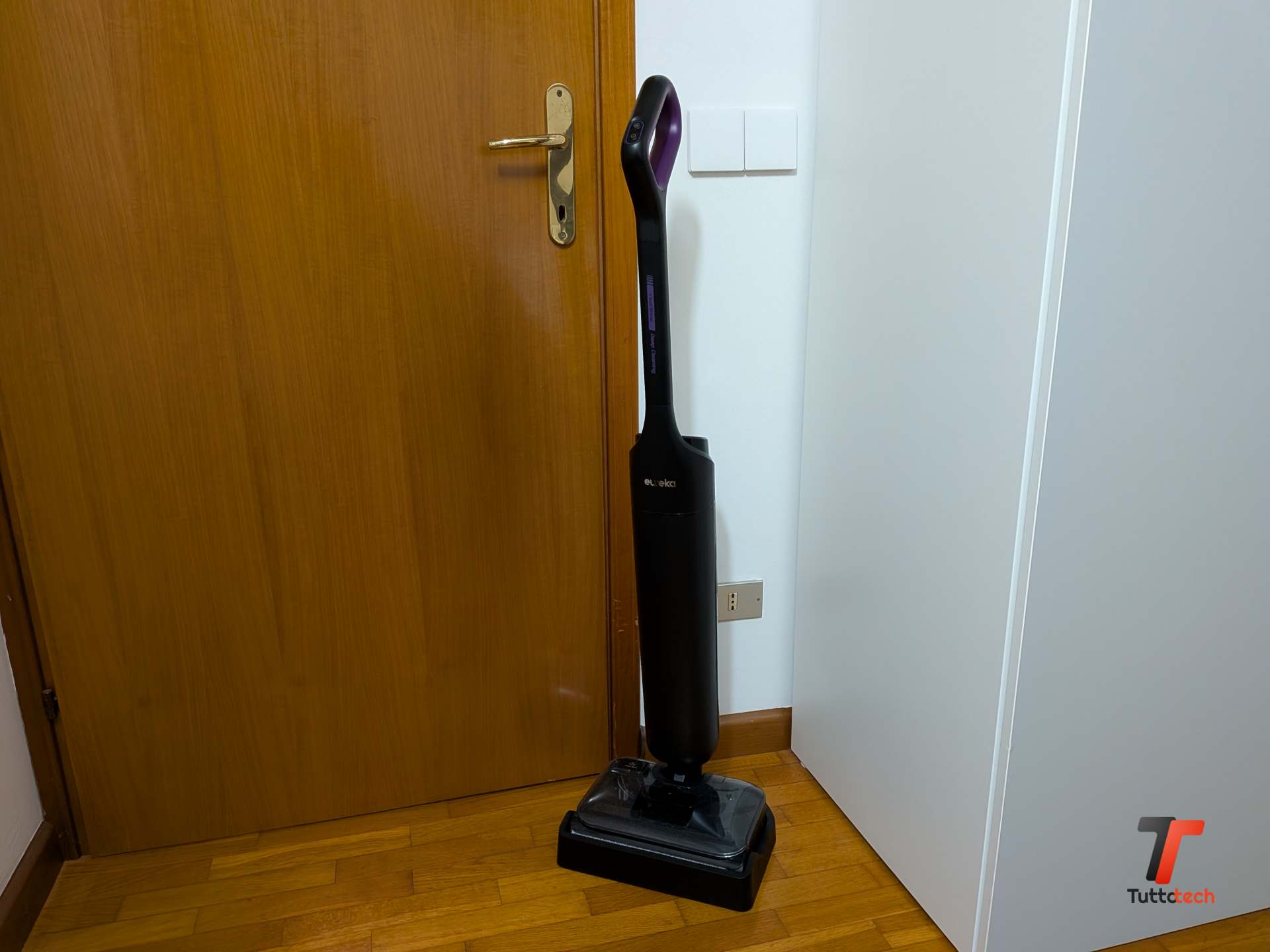 Recensione Eureka FloorShine 460: potenza e risparmio