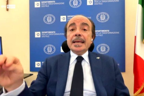 Social e minori, Butti a Sky TG24: divieto da valutare