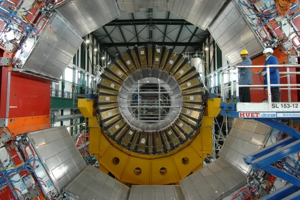 Gli scienziati del Cern hanno scoperto una nuova particella simile al protone, ma più pesante e rara