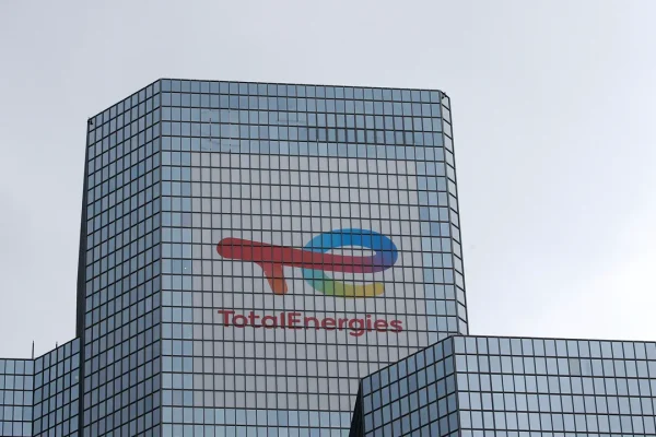 TotalEnergies accetta 1 miliardo di dollari da Trump per chiudere i cantieri di due parchi eolici offshore
