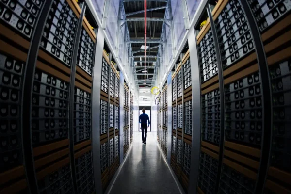 Cosa c’entra il decreto Bollette con i data center? Il boomerang normativo che rischia di dar vita a speculazioni