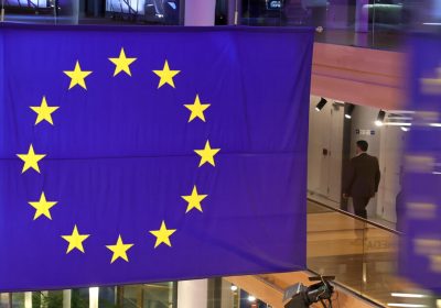 Ue, Pornhub e siti per adulti violano la legge, non tutelano i minori – Notizie