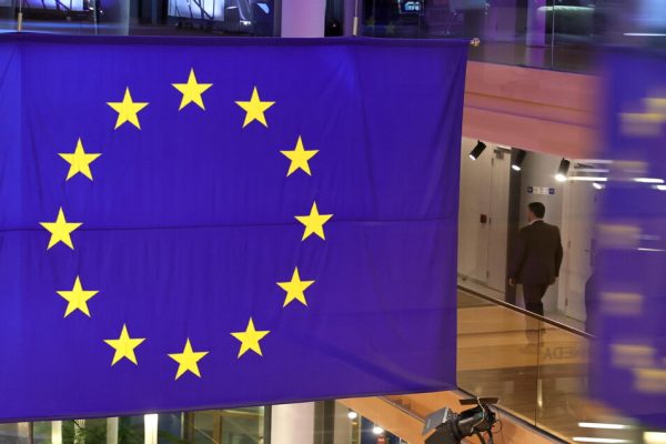 Ue, Pornhub e siti per adulti violano la legge, non tutelano i minori – Notizie