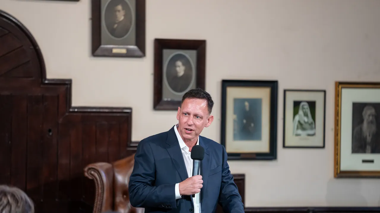 Sì, Peter Thiel di Palantir sarà a Roma per parlare dell’Anticristo