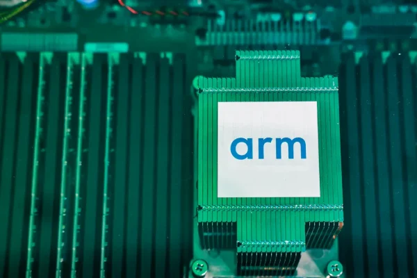 Arm cambia strategia e inizia a farsi i chip da sola