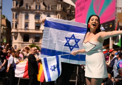 Il debito della propaganda di Israele, la reazione degli influencer ingaggiati (e mai pagati) durante i bombardamenti a Gaza