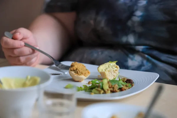 Se la mente ha più fame del corpo e il food noise non tace, cosa succede al cervello dopo la sleeve gastrectomy