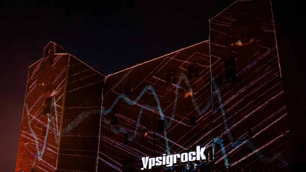 L’accessibilità dei festival musicali non riguarda solo i luoghi, ma comincia dall’esperienza digitale