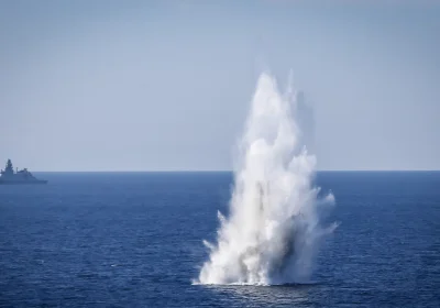 Mine nello stretto di Hormuz, l’arma a basso costo usata da 200 anni che può cambiare (di nuovo) lo scenario di guerra