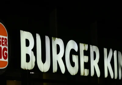 Quali conseguenze può avere il ricorso contro Burger King presentato dalla Cgil dopo le inchieste su Glovo e Deliveroo