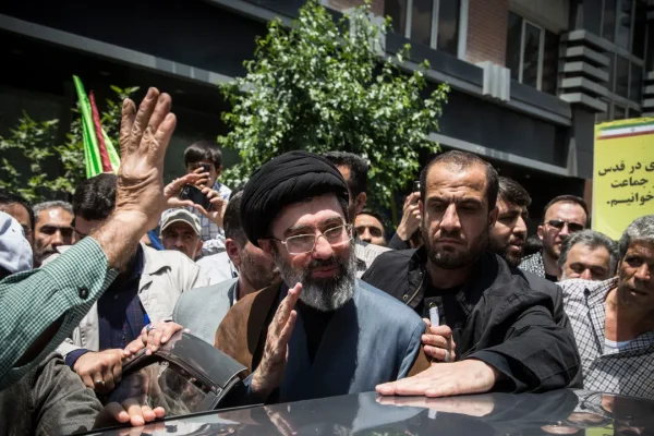Mojtaba Khamenei e quella rete di investimenti e potere dietro la sua nomina a nuova Guida Suprema dell’Iran