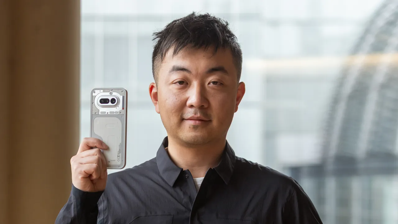 Gli agenti AI sostituiranno le app su smartphone secondo il ceo di Nothing