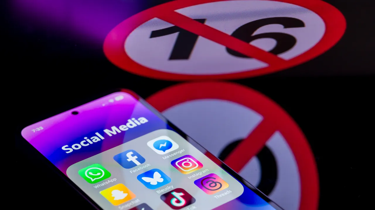 La verifica dell’età in rete non solo non protegge i minori, ma ci mette tutti a rischio