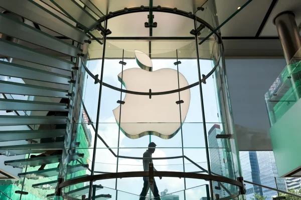 iPhone Fold, Apple vuole il display ultra resistente e con la piega invisibile