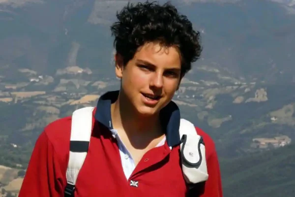 Chiesa, sviluppata app ispirata a lavoro di San Carlo Acutis su miracoli eucaristici: come funziona