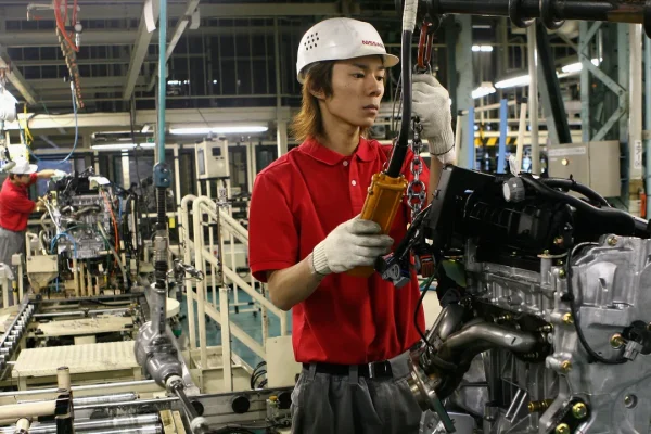 Essere sovranisti in Giappone: ridurre l’immigrazione con l’AI, ma senza chiudere le frontiere