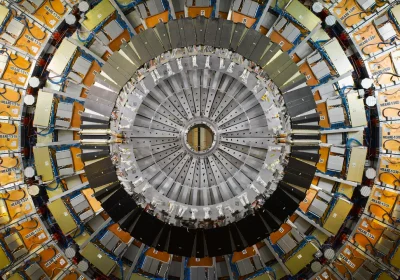 Abbiamo sempre più prove che il toponio esiste davvero. E di come possono interagire materia e antimateria