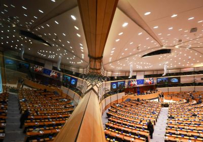 Il Pe respinge la deroga a norme su privacy per abusi sui minori – Notizie