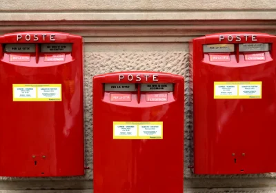 Come sta andando tra Poste e Tim? Le ultime notizie ci dicono che dobbiamo aspettare il 2027
