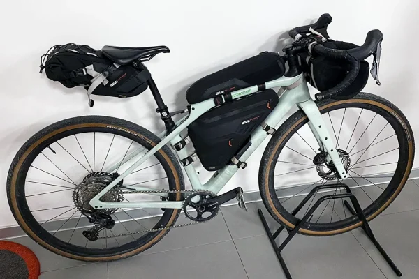 A casa di Givi Bike per scoprire la linea Extreme: cicloturismo al massimo livello