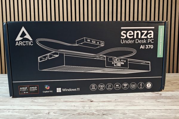ARCTIC Senza AI 370: il PC 'sotto la scrivania' diventa anche AI