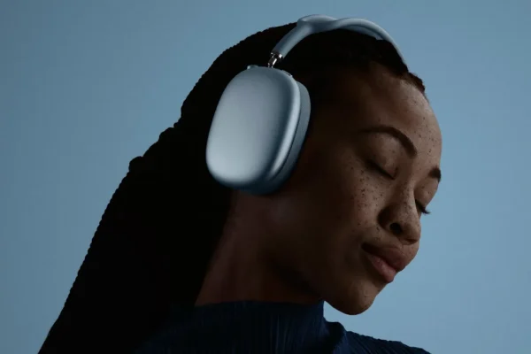 AirPods Max 2 ufficiali, dal chip H2 alla cancellazione del rumore migliorata ecco cosa cambia dal primo modello