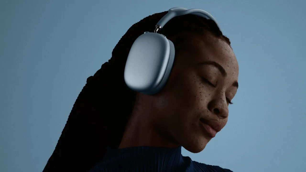 AirPods Max 2 ufficiali, dal chip H2 alla cancellazione del rumore migliorata ecco cosa cambia dal primo modello