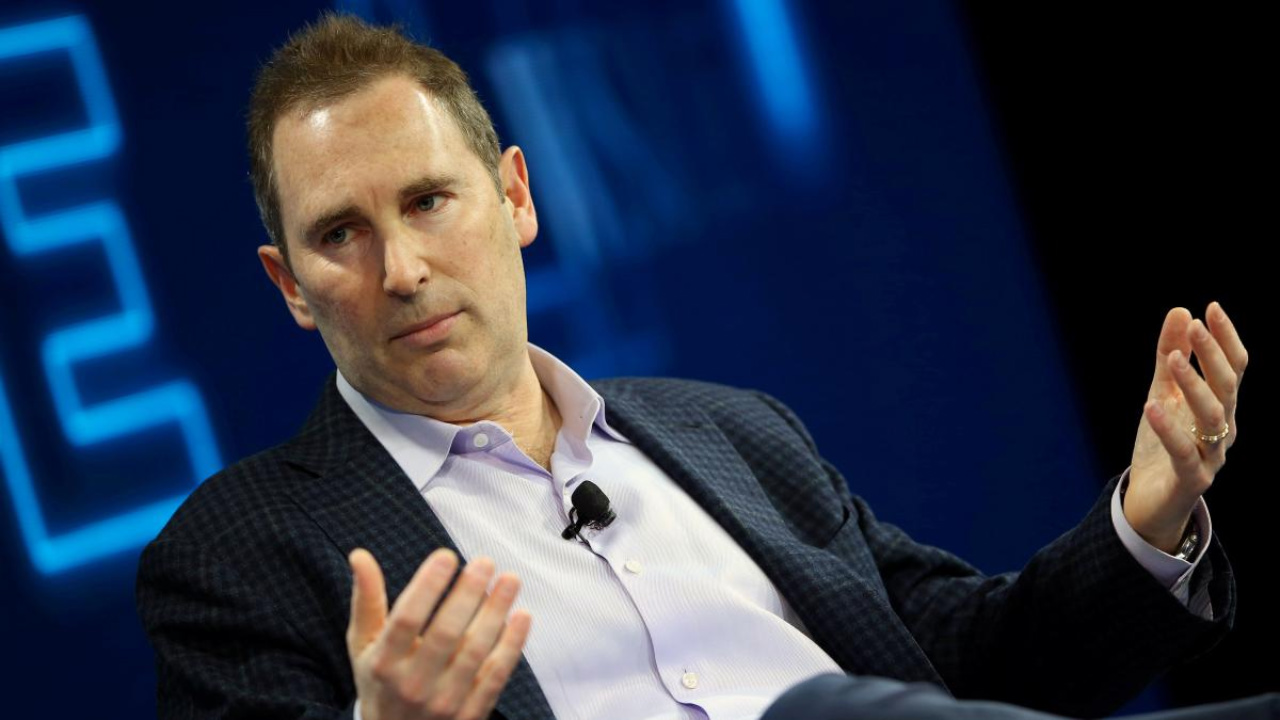 Amazon e il paradosso dell'AI: meno dipendenti oggi per nuovi lavori domani