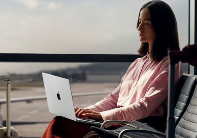 Apple presenta il MacBook Pro con M5 Pro e M5 Max: prestazioni CPU fino al 30% superiori e SSD due volte più veloce