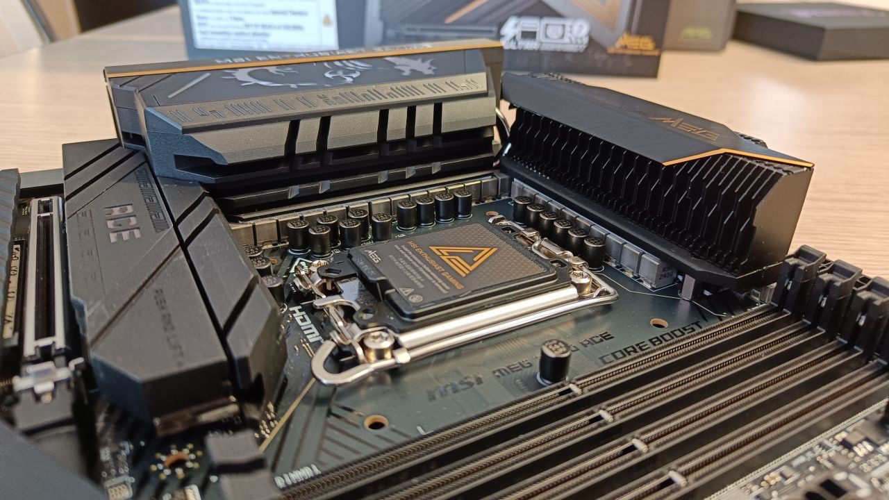 CPU desktop: Intel dice addio ai socket 'usa e getta'? C'è speranza per il futuro