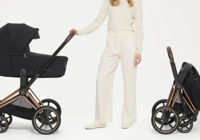 Cybex lancia la carrozzina che si piega: addio ai componenti da smontare ogni volta