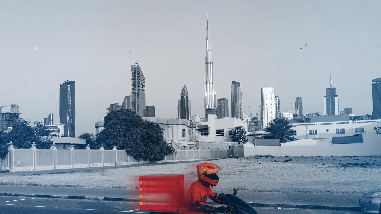 I rider del Golfo non si fermano nemmeno sotto i missili dell’Iran