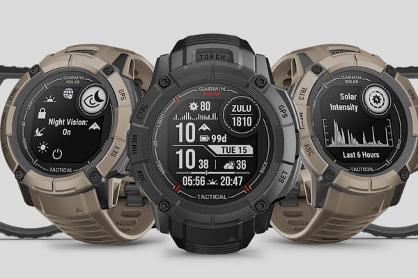 Garmin Instinct 2X Solar Tactical a 259€ (-240€ rispetto al listino): smartwatch rugged con autonomia (quasi) infinita e torcia LED
