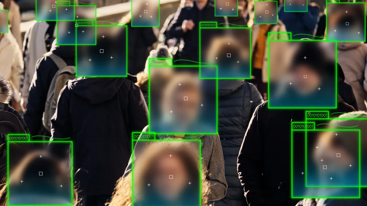 L’estensione della moratoria sul riconoscimento facciale ci dà tempo per adottare una legge seria, entro il 2028