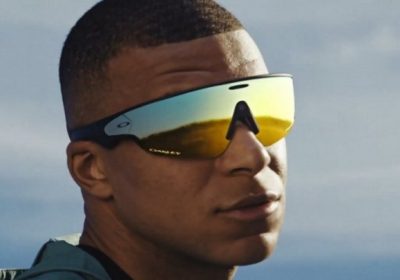 Gli occhiali smart con IA sono il nuovo trend dell'industria tech: crescita record nel 2025