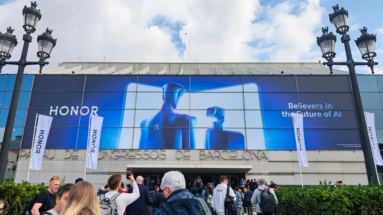 Dallo smartphone robot fino al pieghevole da record, cosa ha portato Honor al Mobile World Congress 2026