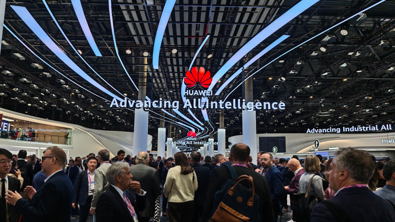 Huawei presenta gli agenti di IA per le reti di telecomunicazione. E parla anche di 5G-Advanced