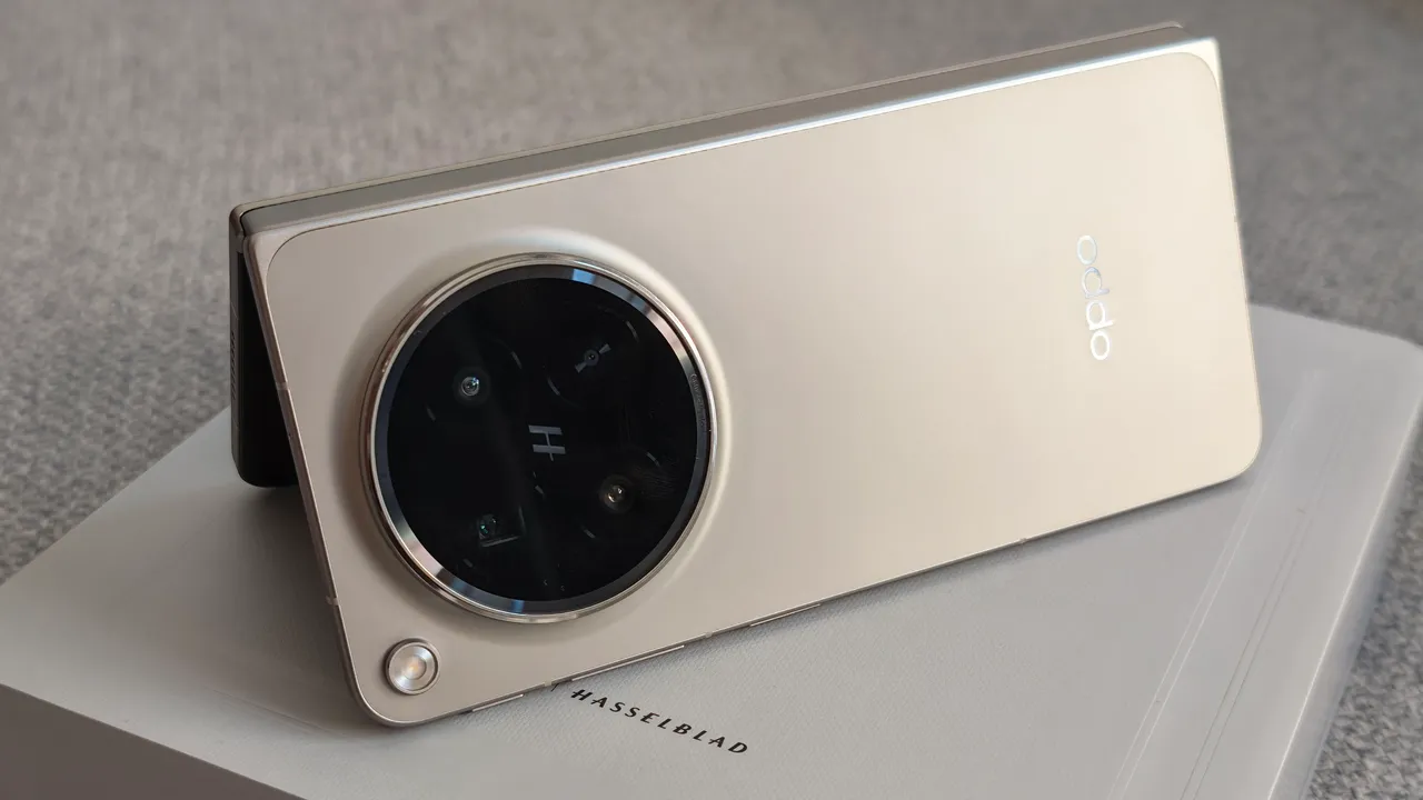 Oppo Find N6, il pieghevole senza piega che prova a far sembrare vecchi tutti gli altri